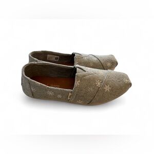 New TOMS Women's Drizzle Embroidered Snowflake Alpargata Slip-On Shoes 6.5